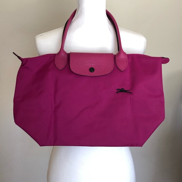Longchamp Handbags - AUTH  Longchamp Le Pliage Tote